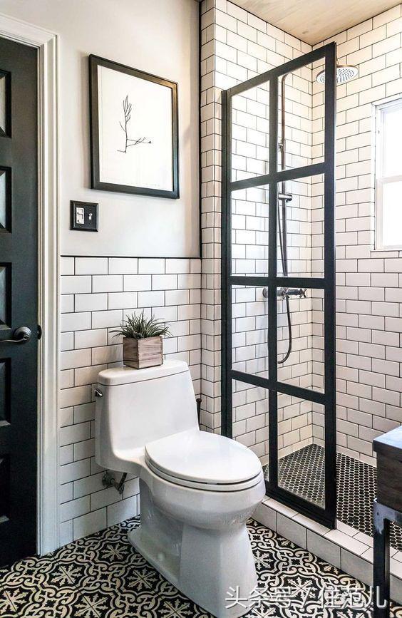 为什么外国人装修不装电视墙,为什么外国人家都不装踢脚线