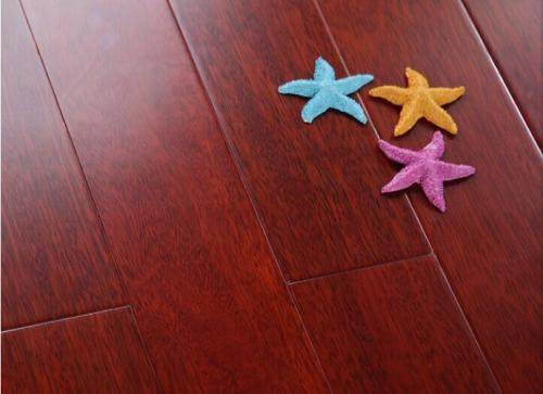 新房木地板打蜡好吗,婚房地板保养正规吗