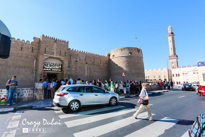 迪拜土豪真多街上全是豪车,迪拜土豪除了豪车还有什么