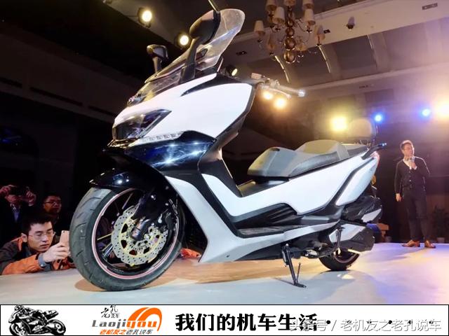 2024款光阳赛艇250踏板简介,20款光阳赛艇250机车评测