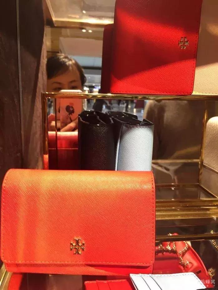 机场免税店什么东西最值得买,机场免税店的东西便宜吗