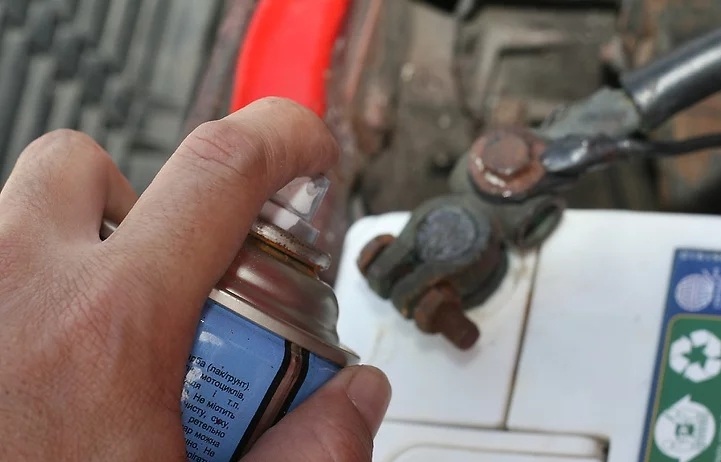 汽车蓄电池寿命一般多久更换,上门更换汽车蓄电池