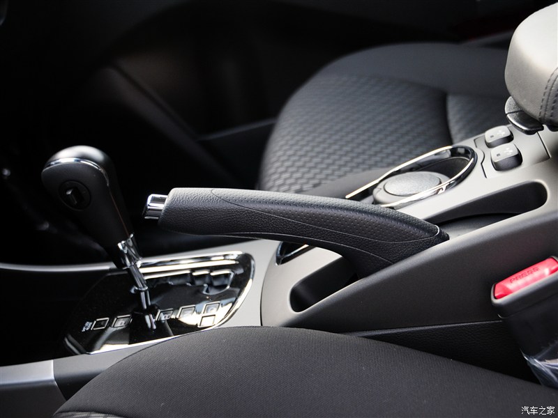 韩国进口越野双龙柯兰多,魅影银双龙柯兰多