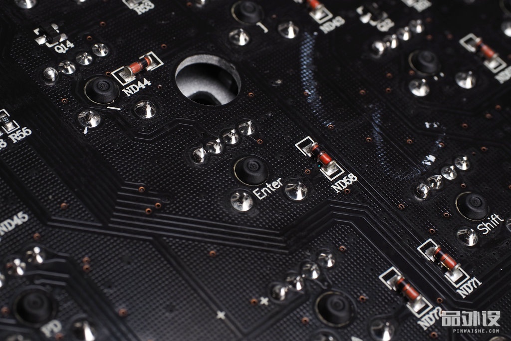 黑爵极客ak33怎么连接电脑,极氪黑爵背光键盘ak33怎么开灯