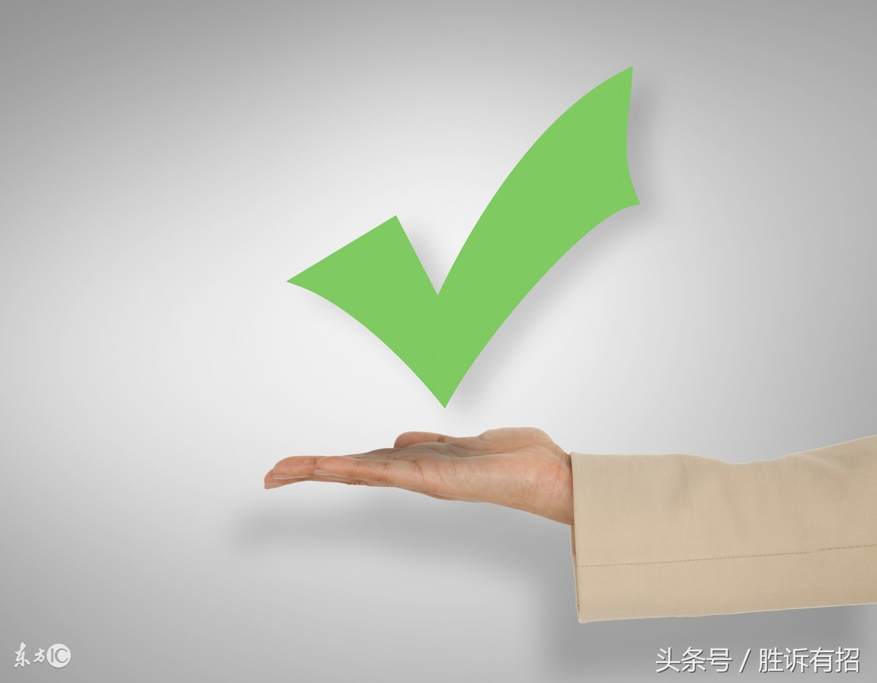 发生车祸伤到人保险公司赔付流程,发生交通事故后如何走保险