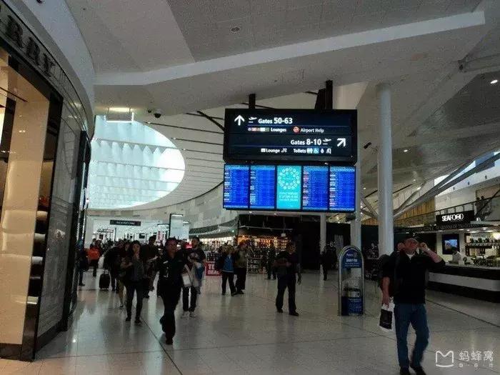 机场免税店什么东西最值得买,机场免税店的东西便宜吗