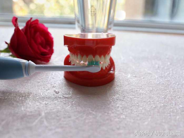 改变刷牙方式?只要一支OcleanOne智能牙刷就可以了