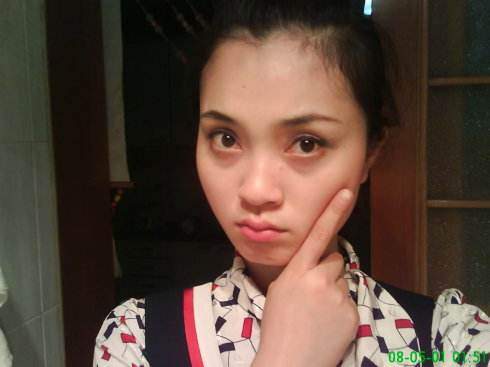 玩手机会变丑是真的吗,熬夜玩手机真的会变丑吗