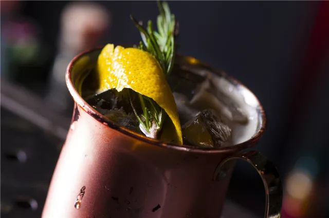 一家距离西湖仅隔2公里的治愈系清吧，六杯关于生活与爱的鸡尾酒