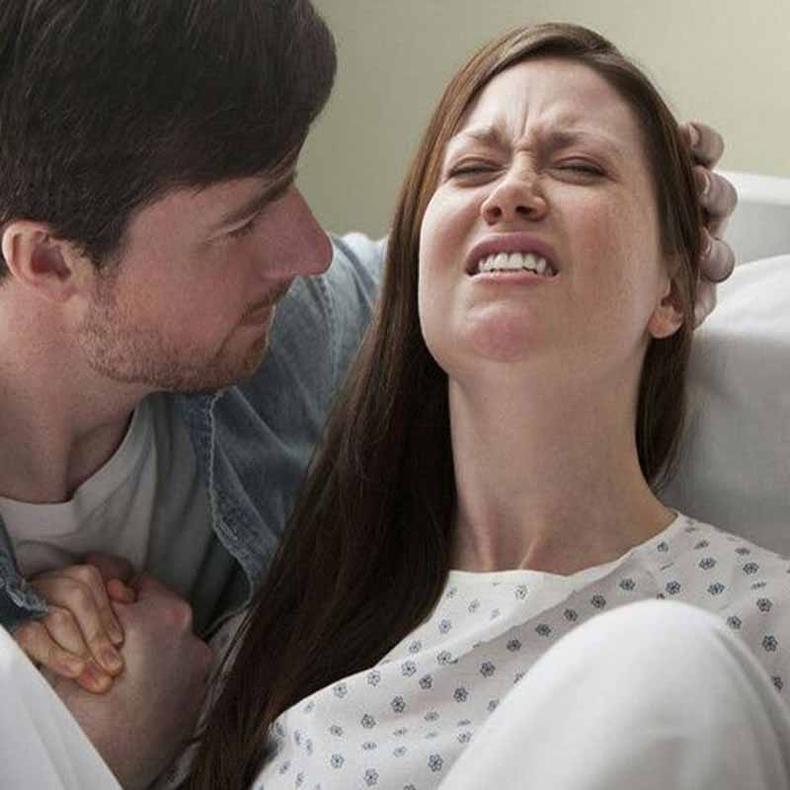 自然分娩过程羊水会不会自然破,自然分娩为什么会见红