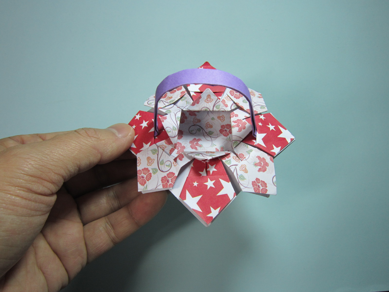 花篮折纸的折法,小花篮折纸手工制作步骤书面解说