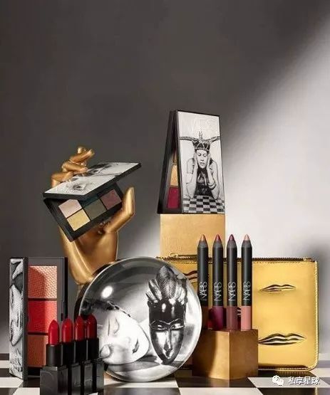 圣诞彩妆哪个最好卖,圣诞节买什么彩妆好呢