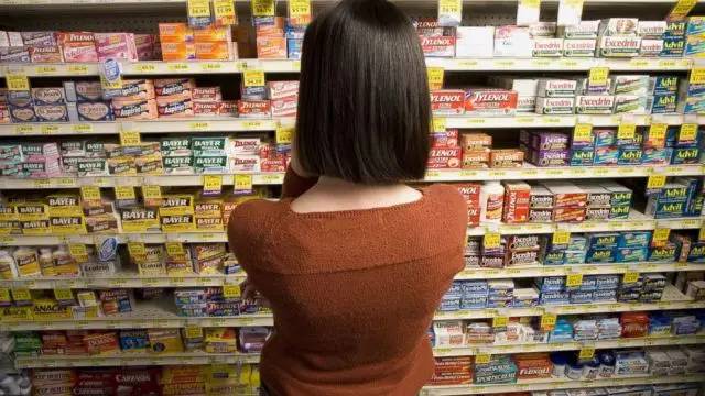 咳嗽发烧先去医院不要自己吃药,宝宝咳嗽后发烧是好转还是加重了