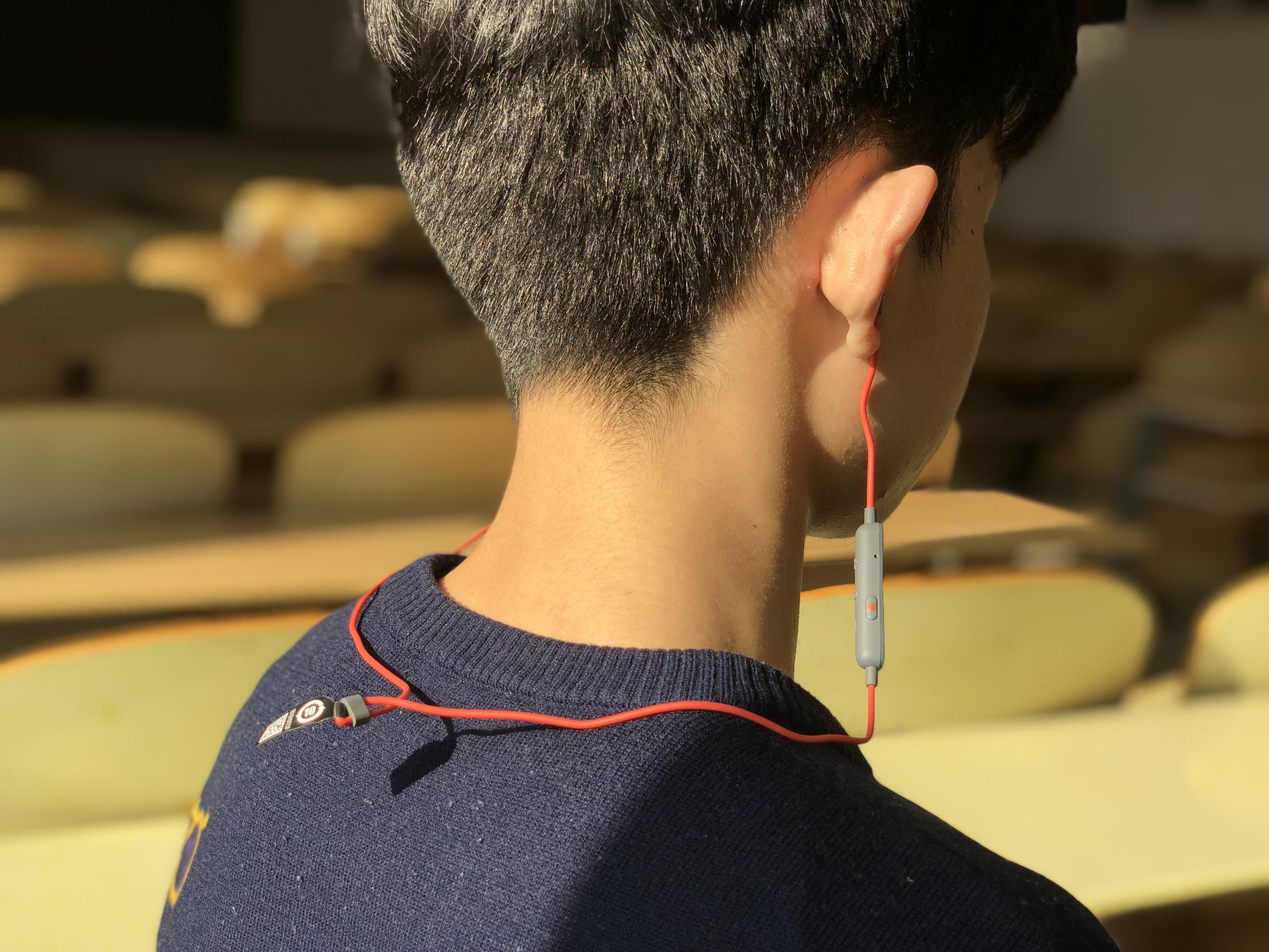 华为运动心率蓝牙耳机r1pro如何戴,华为运动耳机r1proamr1