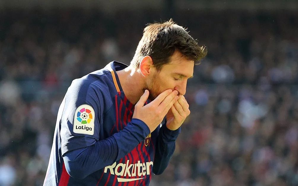 皇马惨败巴萨原因,皇马对阵巴萨皇马惨败的时刻