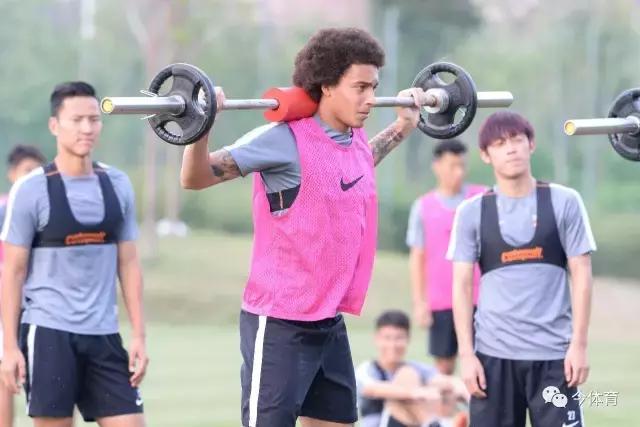 邹正和权健关系怎么样,邹正转会权健维特塞尔