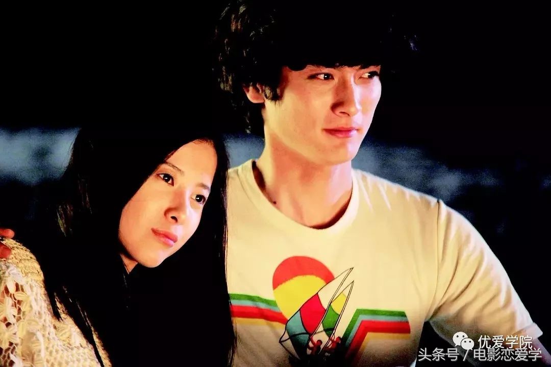 那个满头头皮屑的家伙，好MAN哦！