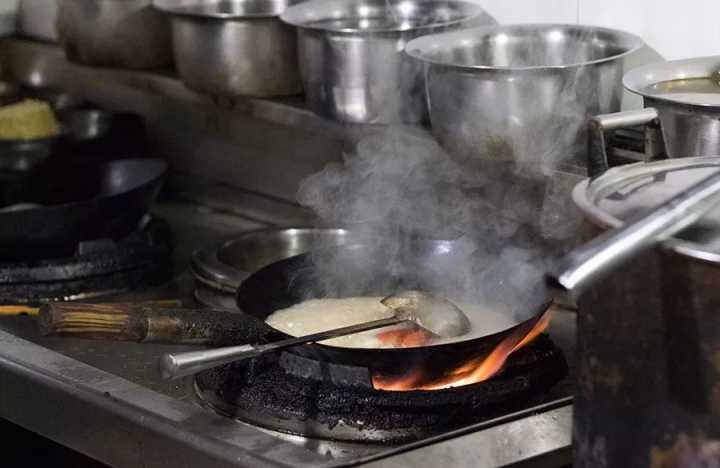 肉蟹煲最正宗的来自哪里,哪的肉蟹煲最好吃