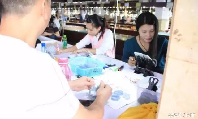 直播翡翠拍卖可信吗,淘宝拍卖翡翠被坑