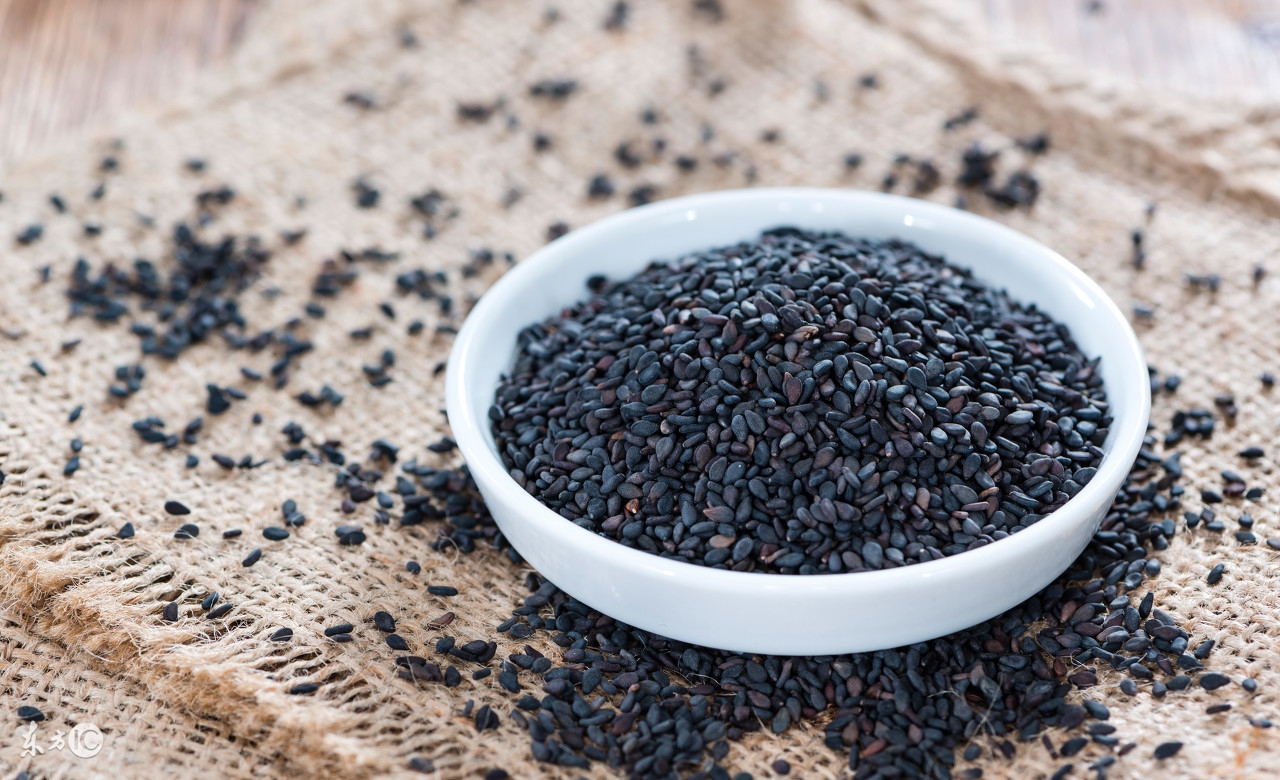 产后掉头发头皮痒怎么办,孕妇产后掉头发怎么办