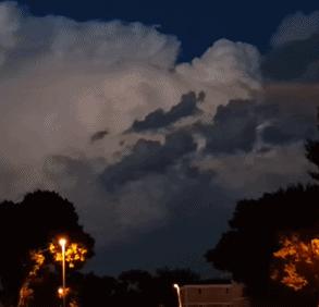 诡异球形闪电,球状闪电特点有哪些