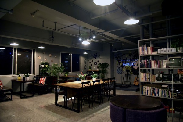 到成都的街头走一走女生完整版,到成都街头走一走