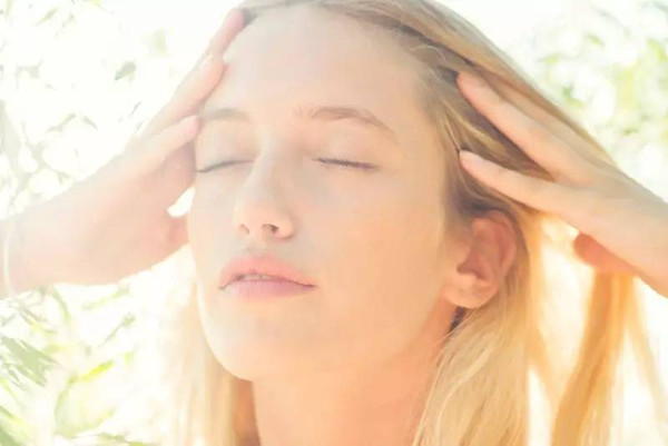 内分泌失调女性有哪些症状,内分泌失调和免疫紊乱是一种病吗