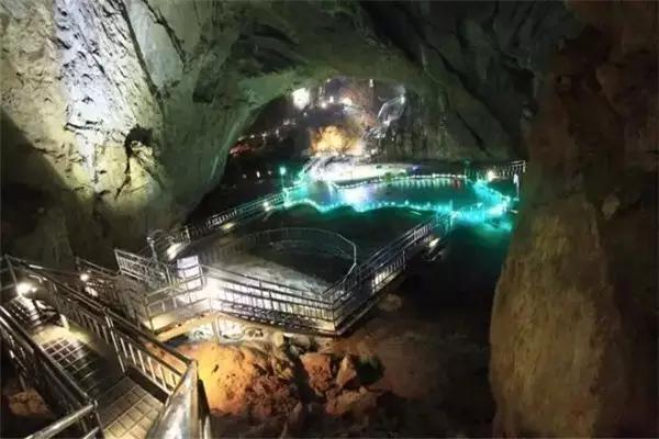 出境旅游需要身份证,出国游玩身份证办理