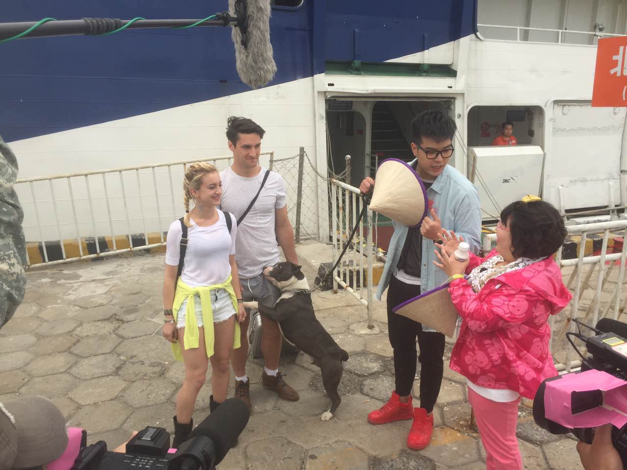 涠洲岛二日游攻略作文700字,6个人怎么玩转涠洲岛