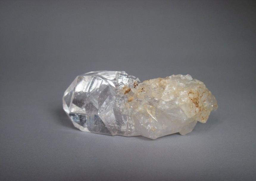 没有放大镜怎样辨别碧玺真假,怎么判断天然水晶和人工水晶