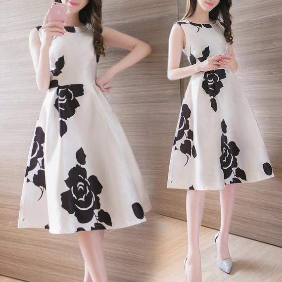 清新风格穿搭夏季女生,夏天减龄风格怎么搭