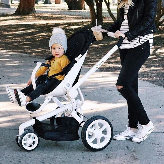 一手婴儿车，一*狗手**，这样的老公什么时候才有？