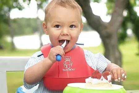 把所有事情都告诉孩子,带宝宝出行辅食怎么解决