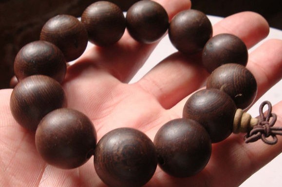 木质佛珠手串,佛珠手串用什么木质最好