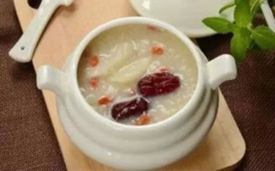 平安夜吃苹果是中国特有的吗,原来平安夜送苹果是这个意思