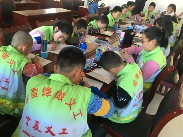 盐池|回归儿时记忆,为困难家庭绘制贺卡