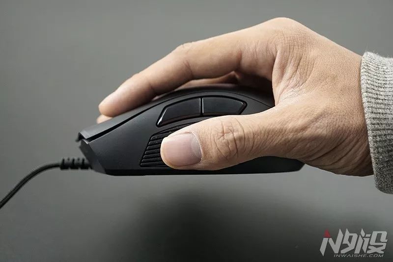 雷蛇那伽梵蛇进化版拆解,razer那伽梵蛇v2专业版