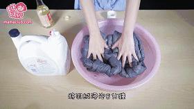 警花帮办｜羽绒服脏了不用洗，抹点这个，比洗了还干净！