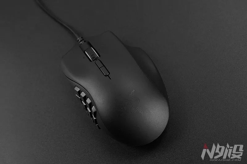 雷蛇那伽梵蛇进化版拆解,razer那伽梵蛇v2专业版