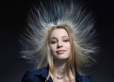 小朋友冬天头发静电炸毛怎么消除,一到冬天头发就炸了