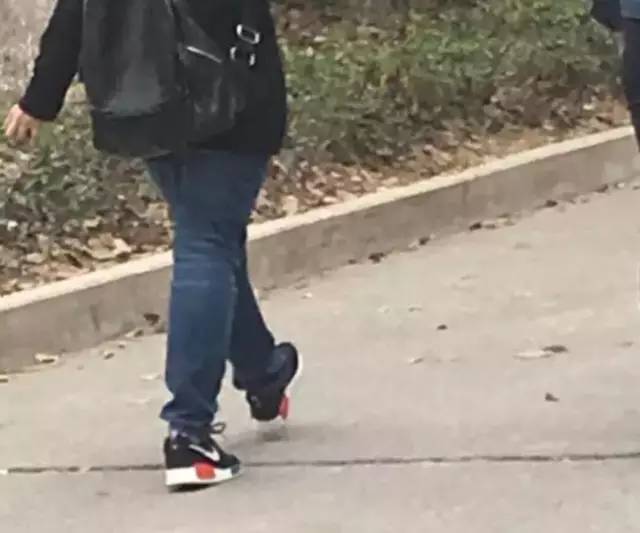 这双鞋有一个奇葩的名字,想必你们都知道了,叫TMD!