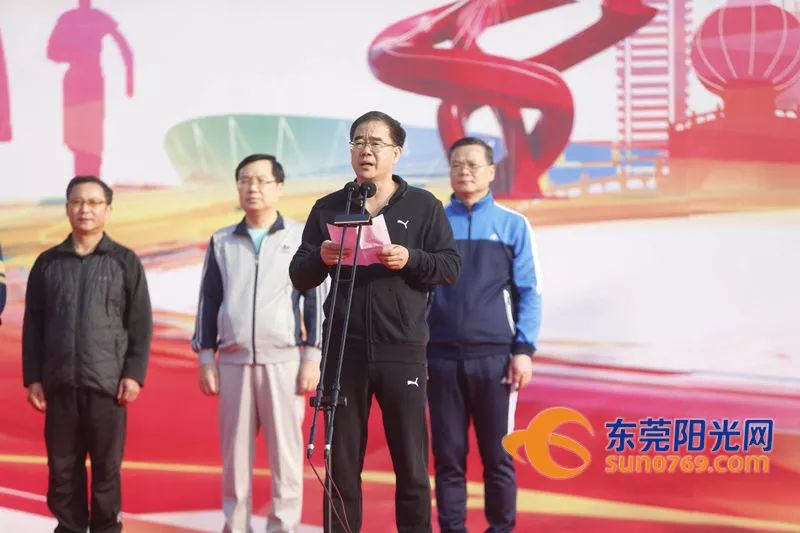 全城沸腾,全城火热人山人海