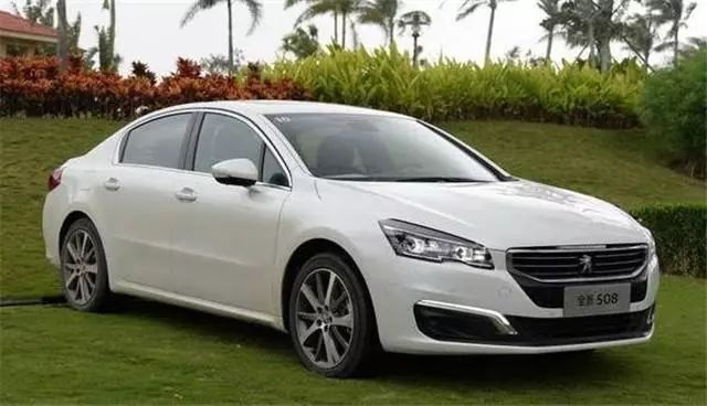轴距2.8米，搭载宝马发动机的中级车是怎么输的，标致508告诉你！