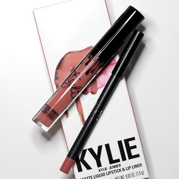 杨树林深唇镜面大牌口红测评,杨树林口红必买色号黄皮推荐