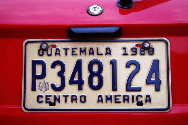 如果车牌掉了被交警查怎么办,发现自己的车牌被盗用了怎么办