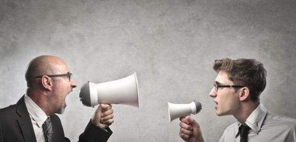 老秘书答疑：体制内没钱没背景的“穷人”，应该如何逆袭？