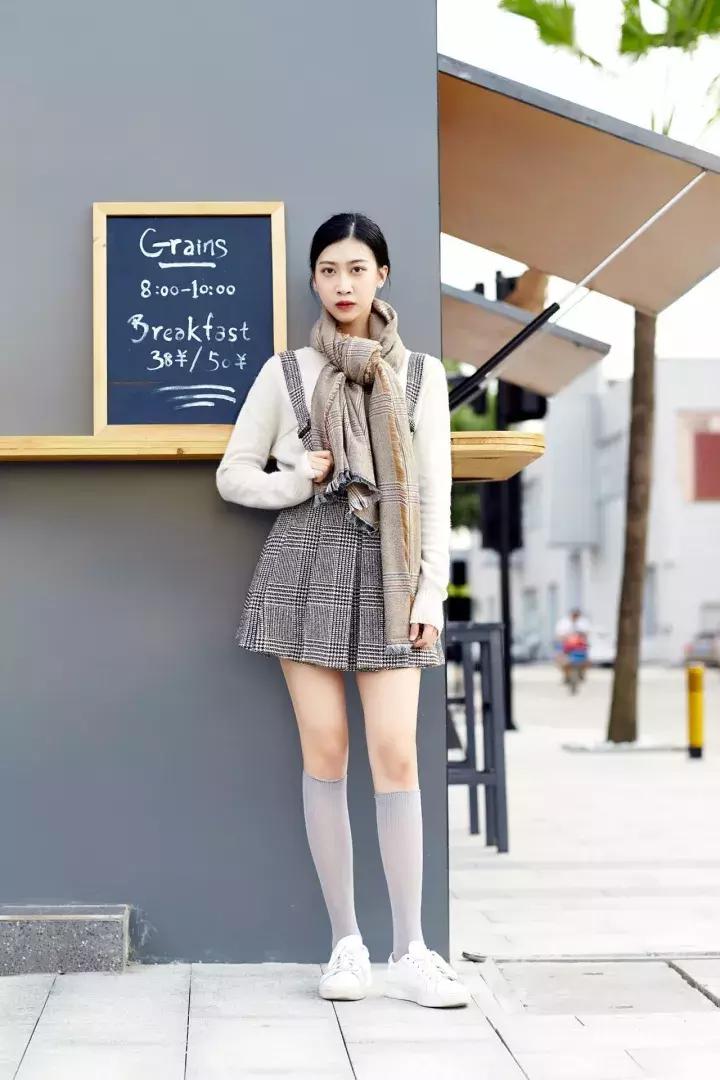 这么多款围巾系法总有一款适合你,超减龄围巾系法简单三步看完就会