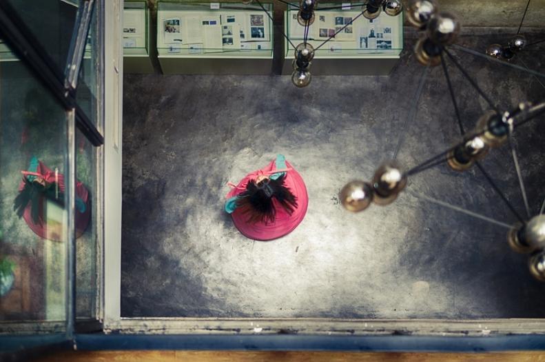 高手去网吧兼职，没想到被老板耍了，一气之下将电脑全黑了