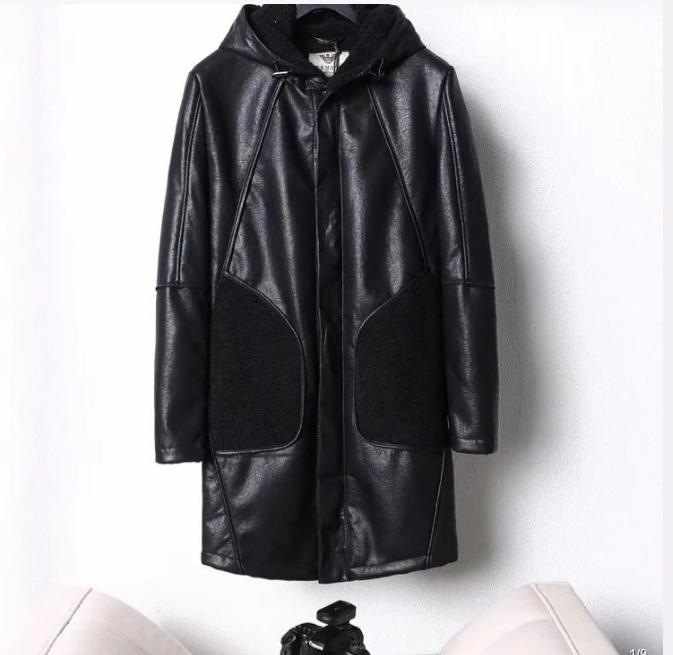 纪梵希羽绒服最新款,普拉达轻薄羽绒服爆火