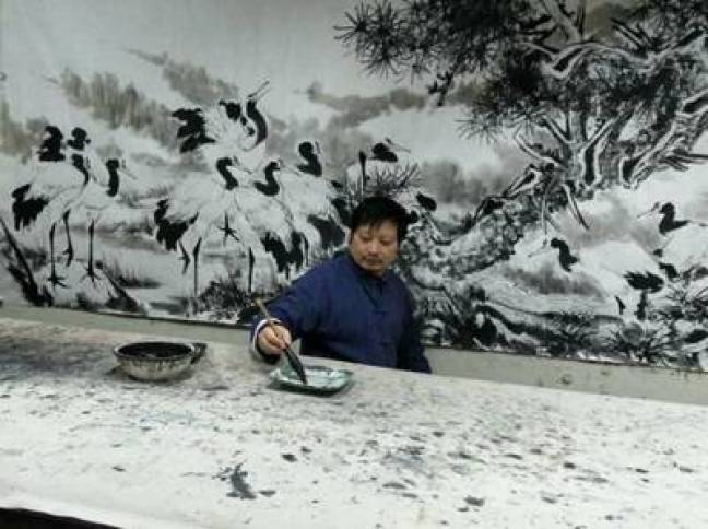 工艺美术作品展在京开幕,首届艺联万家精品书画展在京举行